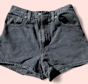 Womens Levi’s Size 30