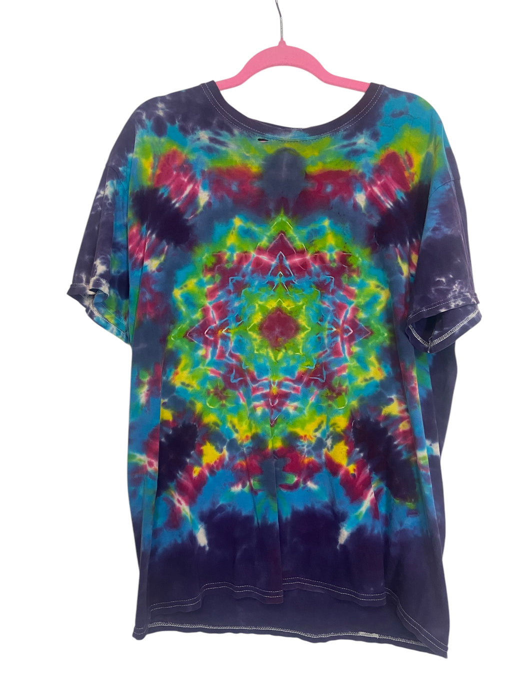 Tie Dye Tee- Mens Large (small hole on collar)